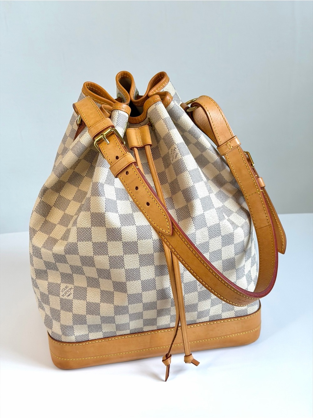 Authentic Louis Vuitton Noé Damier Azur Shoulder Bag